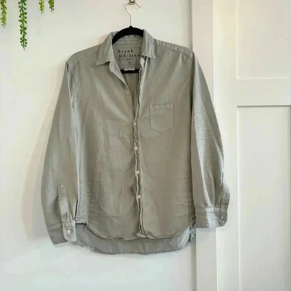 Frank & Eileen Tops - Frank & Eileen 100% Cotton Woven in Italy “Eileen”ButtonDown Size Small RN117409